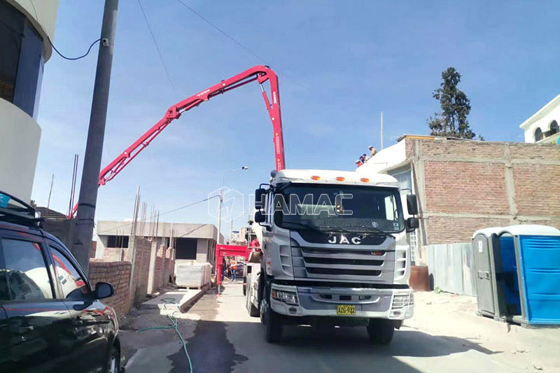 Truck mounted concrete boom pump